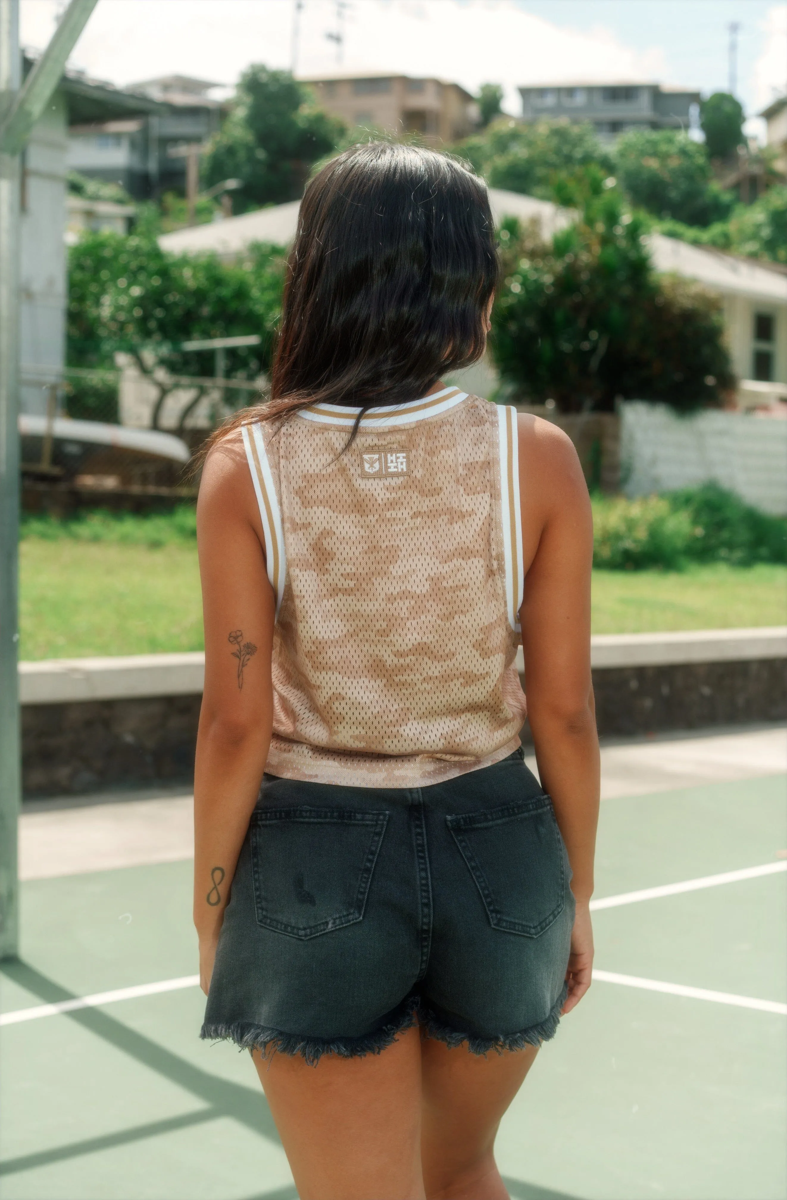 WOMEN'S SAND CAMO CROP STREETWEAR JERSEY